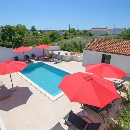 Mala Vala Holiday home *